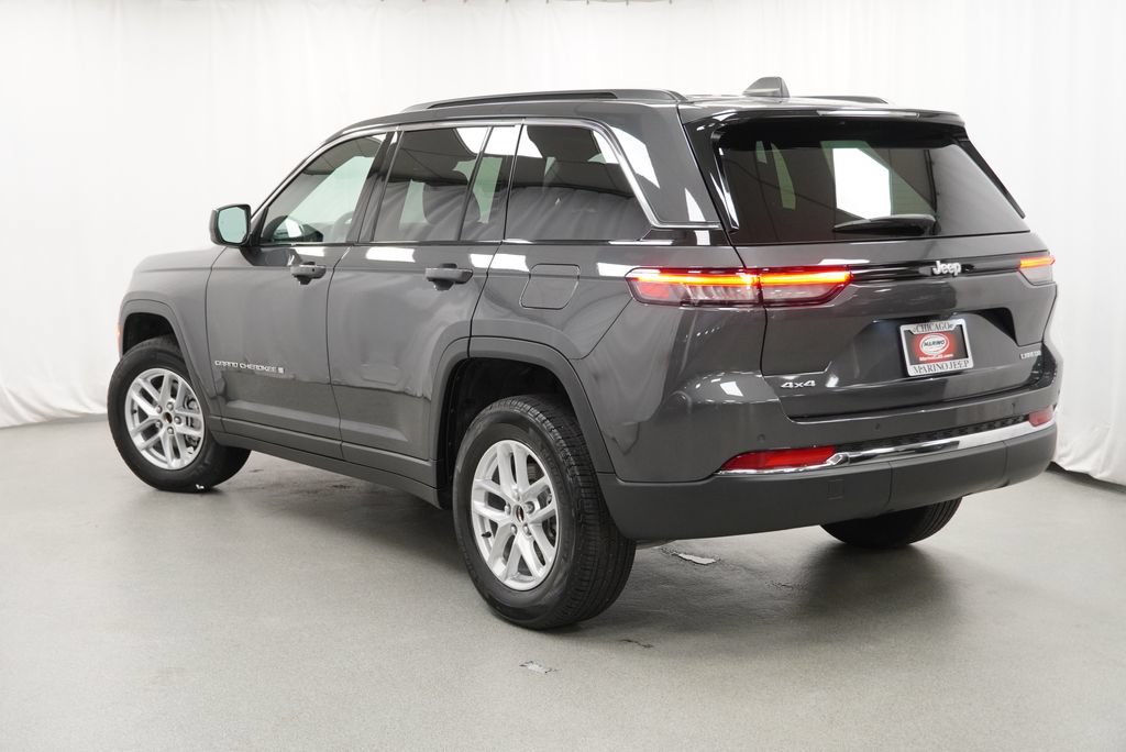 Certified 2025 Jeep Grand Cherokee Laredo X AWD/4WD image 28