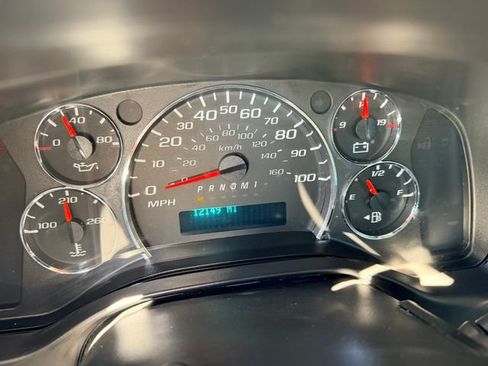 Used 2015 Chevrolet Express 2500 image 22