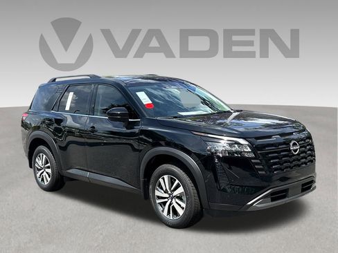 New 2026 Nissan Pathfinder SL w/ Cargo Package FWD image 1