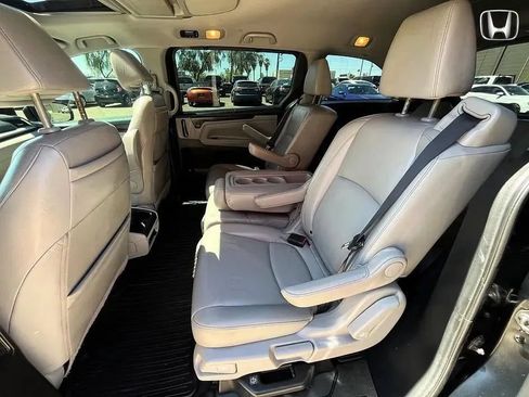 Used 2018 Honda Odyssey EX-L image 11
