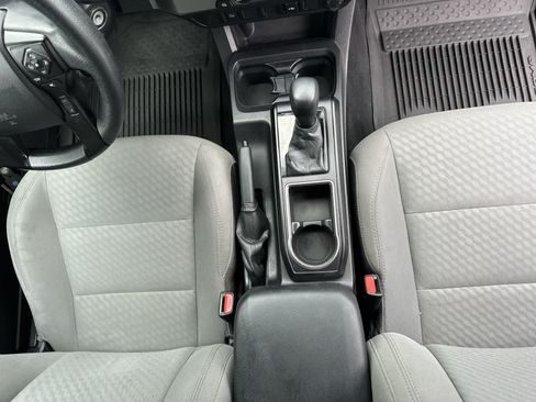 Used 2022 Toyota Tacoma SR RWD image 21