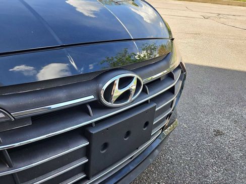 Used 2019 Hyundai Elantra Value Edition FWD image 12