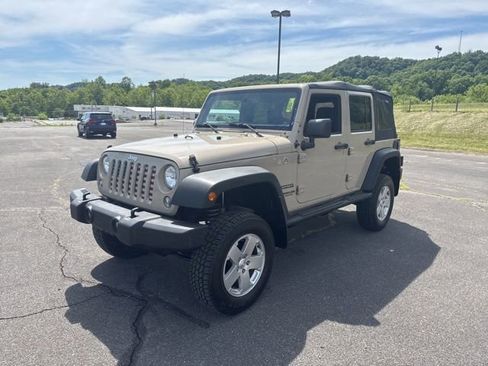 Used 2016 Jeep Wrangler Unlimited Sport w/ Quick Order Package 24S AWD/4WD image 4