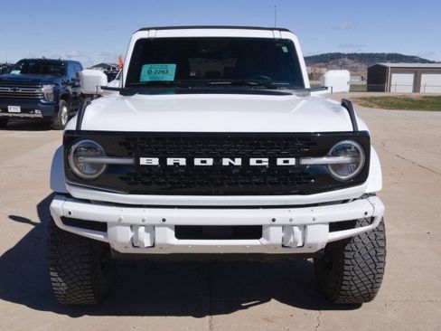Used 2022 Ford Bronco Wildtrak image 6