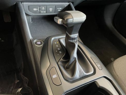 Used 2025 Kia K4 LXS image 40