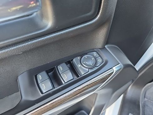 Used 2019 Chevrolet Silverado 1500 LT image 18