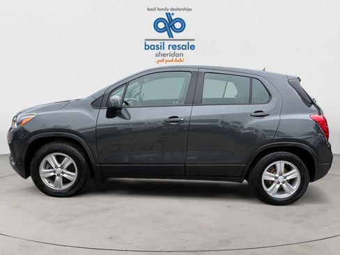 Used 2019 Chevrolet Trax LS FWD image 3