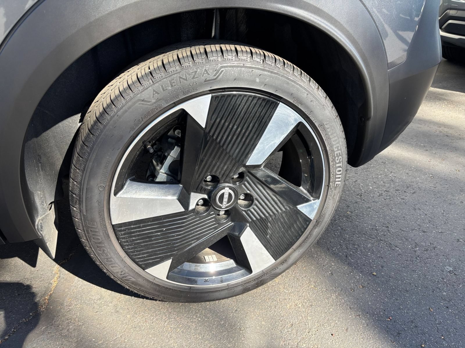 Used 2026 Nissan Kicks SR AWD/4WD image 28