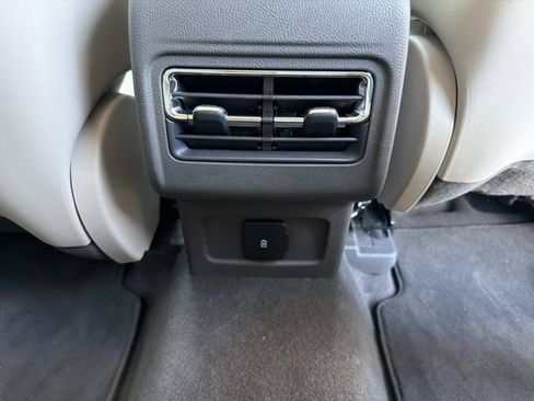 Used 2024 Lincoln Corsair FWD image 23