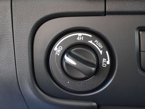 New 2026 Nissan Frontier SV w/ SV Convenience Package image 26