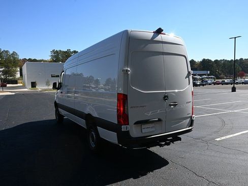 Used 2026 Mercedes-Benz Sprinter 2500 image 4