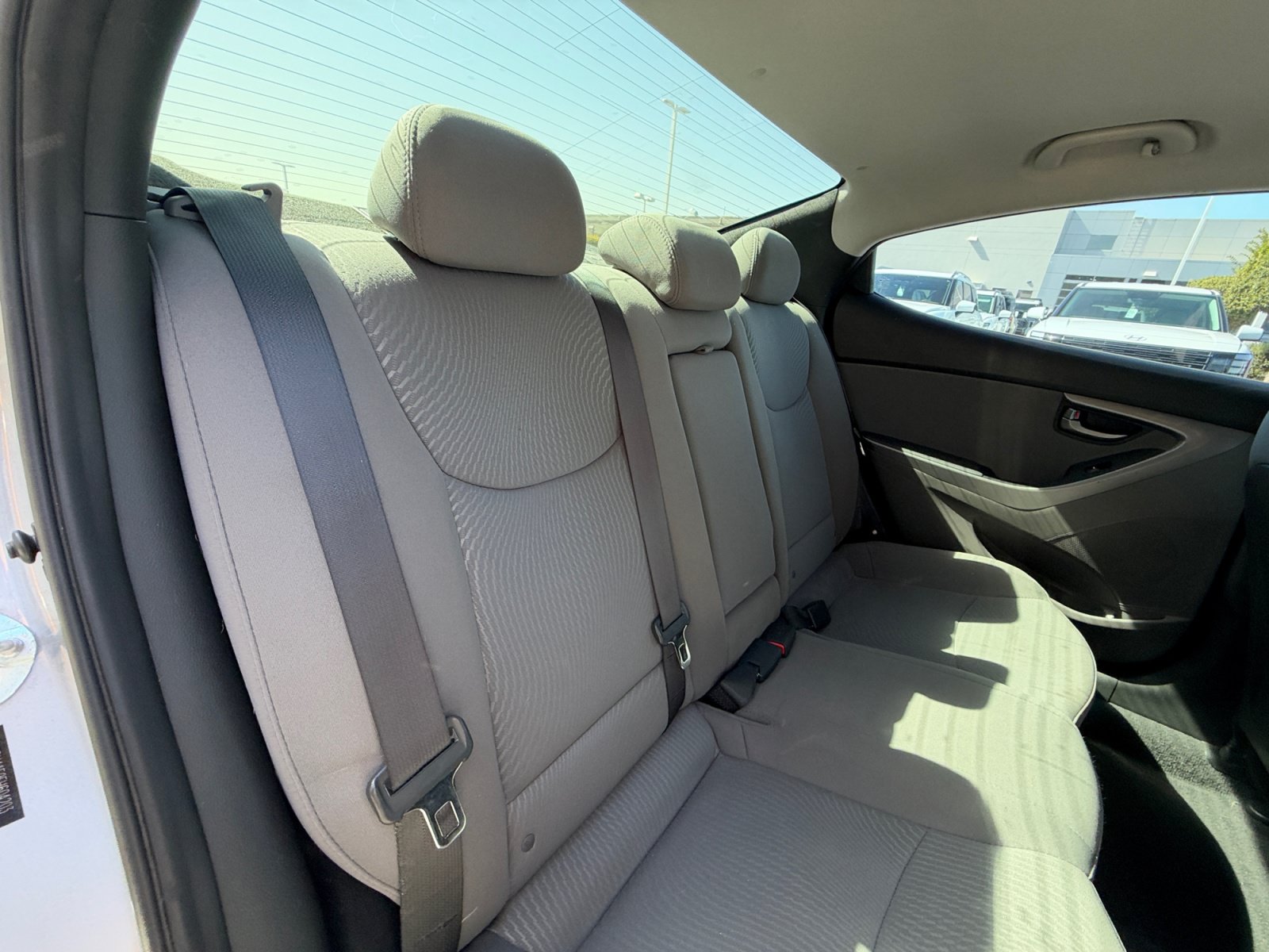 Used 2015 Hyundai Elantra SE w/ Option Group 02 FWD image 18