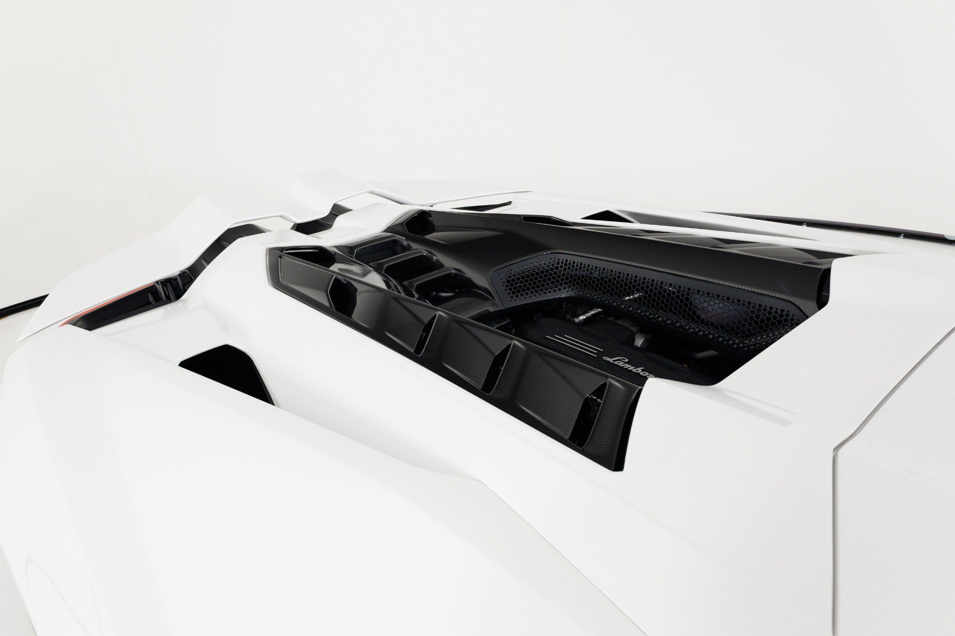 Used 2024 Lamborghini Revuelto AWD/4WD image 77