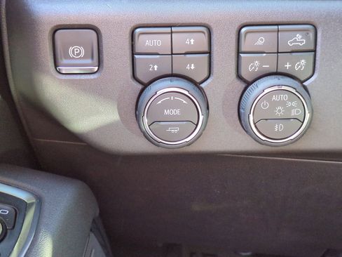 New 2026 Chevrolet Silverado 1500 LT Trail Boss w/ Safety Package image 18