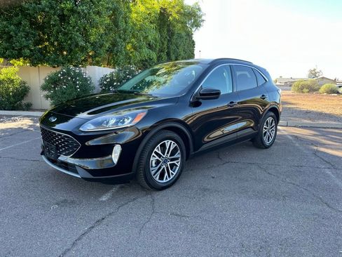 Used 2021 Ford Escape SEL w/ Technology Package image 4