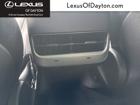 Used 2022 Tesla Model Y Long Range image 29