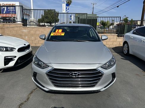 Used 2018 Hyundai Elantra SE w/ SE Connectivity Package 04 image 39