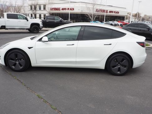 Used 2023 Tesla Model 3 Standard Range image 8