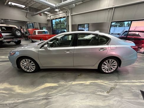 Used 2014 Acura RLX w/ Technology Package FWD image 32
