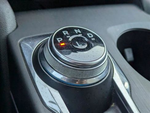 Used 2020 Ford Escape SE image 15