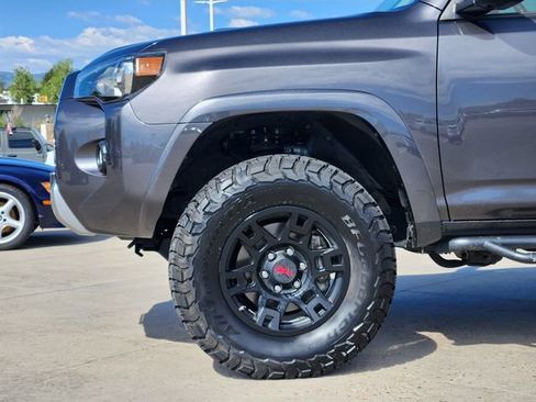 Used 2019 Toyota 4Runner TRD Off-Road Premium AWD/4WD image 9