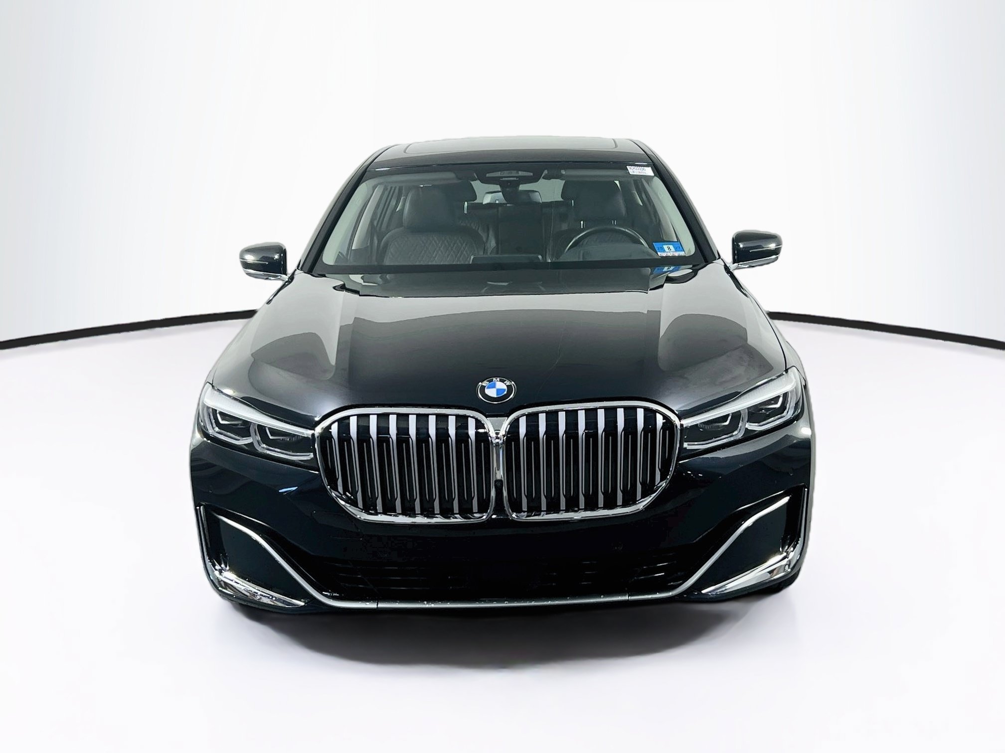 Used 2022 BMW 740i xDrive w/ Premium Package AWD/4WD image 2