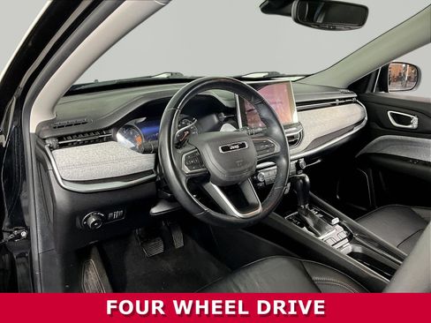 Used 2022 Jeep Compass Latitude AWD/4WD image 17