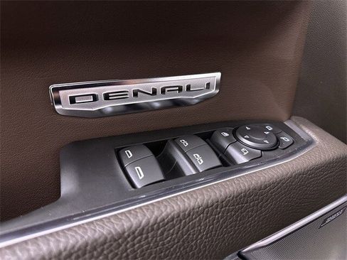 Used 2025 GMC Sierra 1500 Denali image 24