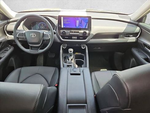 Certified 2026 Toyota Grand Highlander AWD image 18