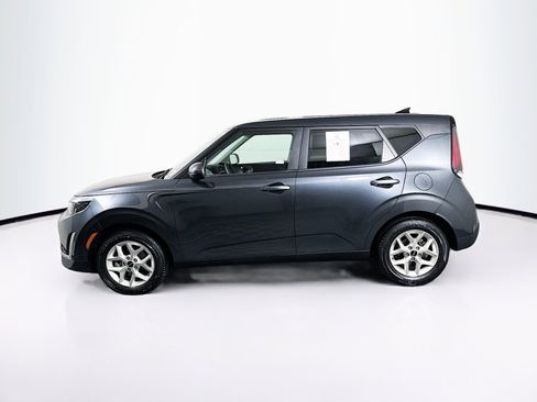 Used 2025 Kia Soul LX w/ LX Technology Package image 4