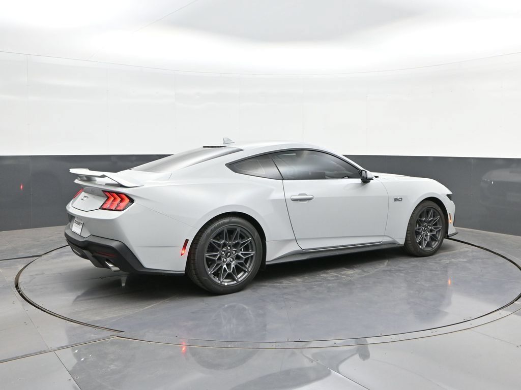 New 2026 Ford Mustang GT w/ GT Performance Package RWD image 12