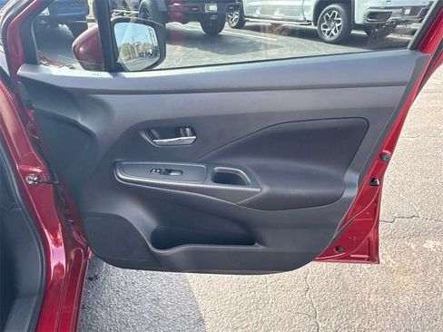 Used 2021 Nissan Versa SV image 15