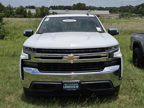 Used 2021 Chevrolet Silverado 1500 LT RWD image 2