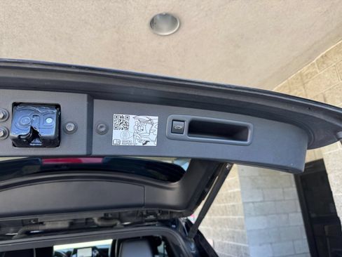 Used 2024 Toyota Highlander XSE FWD image 24