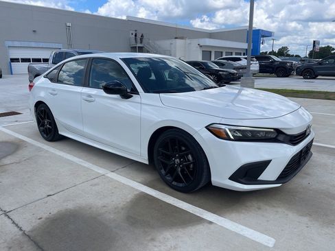 Used 2022 Honda Civic Sport image 3