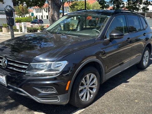 Used 2018 Volkswagen Tiguan S FWD image 1