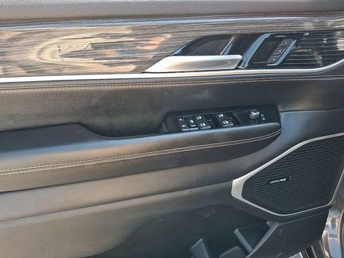 Used 2022 Jeep Wagoneer Series II AWD/4WD image 13