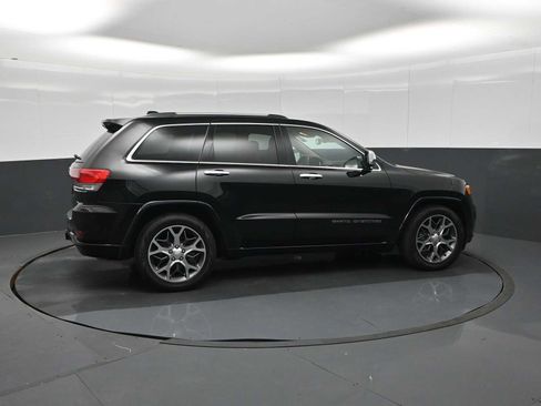 Used 2020 Jeep Grand Cherokee Overland AWD/4WD image 9