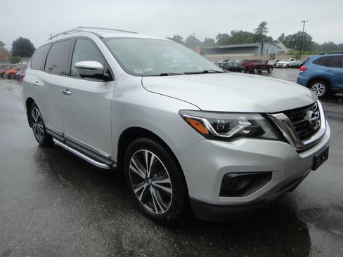 Used 2020 Nissan Pathfinder Platinum w/ Cargo Package AWD/4WD image 3