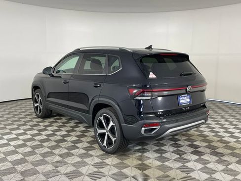 New 2025 Volkswagen Taos SEL image 5