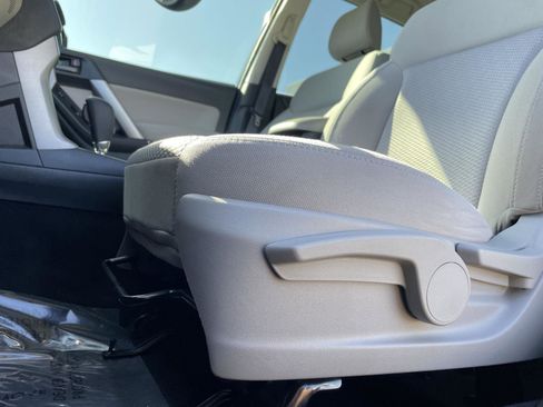 Used 2015 Subaru Forester 2.5i w/ Alloy Wheel Package image 21