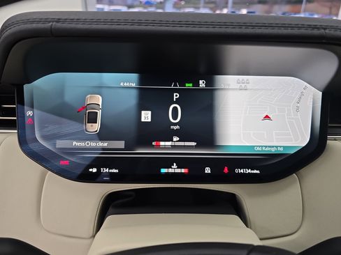 Used 2025 Land Rover Range Rover Long Wheelbase SE image 20