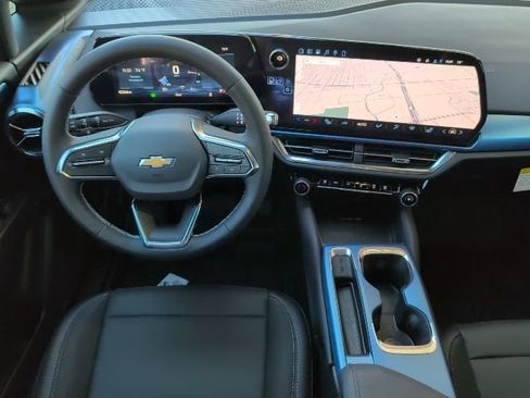 New 2026 Chevrolet Equinox EV LT AWD/4WD image 4