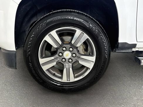 Used 2017 Chevrolet Colorado W/T w/ Custom Special Edition RWD image 31