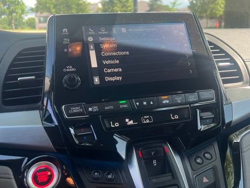 Used 2019 Honda Odyssey Elite image 4