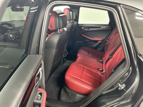 Certified 2025 Porsche Macan image 21
