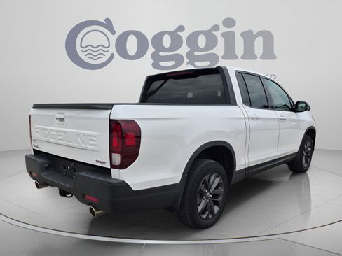 Certified 2024 Honda Ridgeline Sport image 6