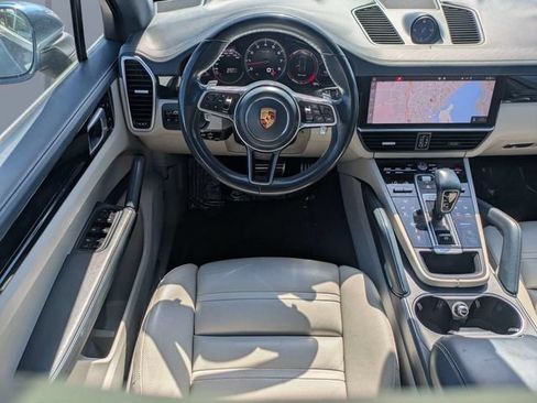 Used 2019 Porsche Cayenne S AWD/4WD image 17