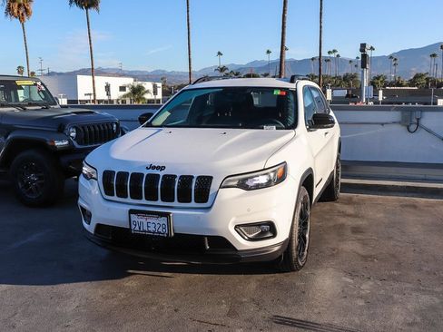 Used 2023 Jeep Cherokee Altitude Lux AWD/4WD image 4
