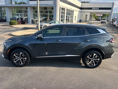 Used 2024 Kia Sportage EX AWD/4WD image 5